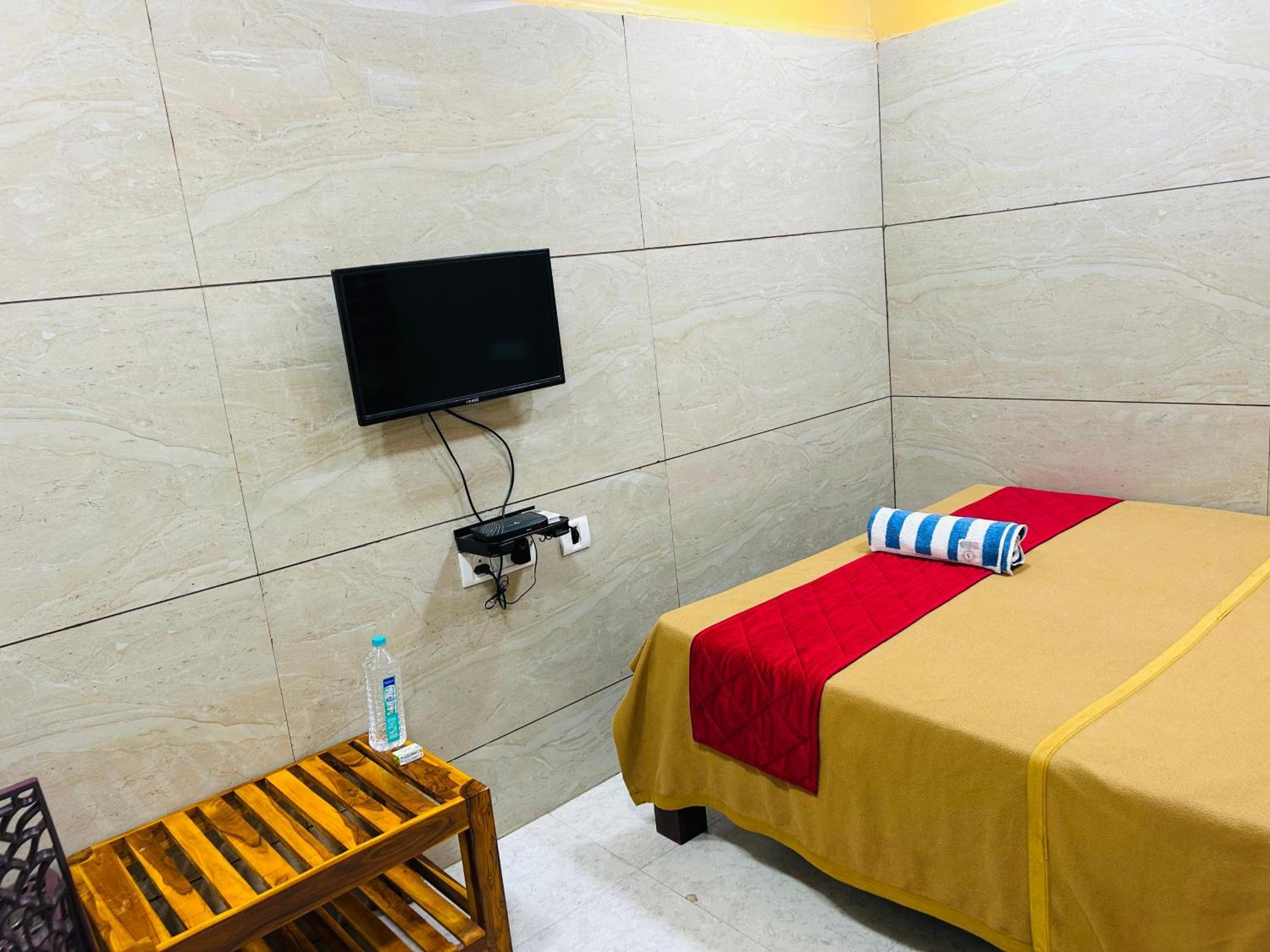 Gsr Residency Hotel Kanchipuram Exterior photo